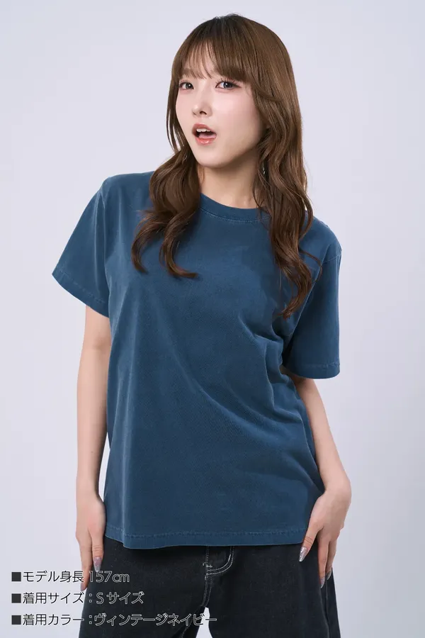 ヴィンテージカラーTシャツ（モデル着用）