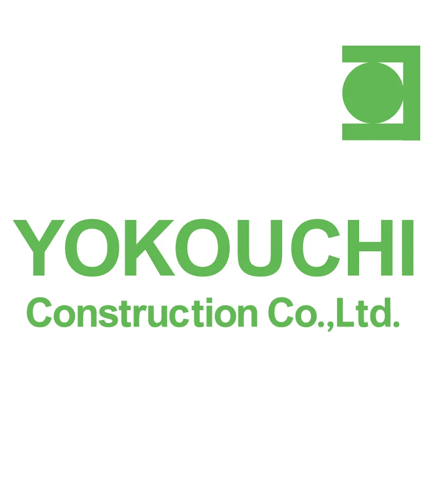前面の社名「YOKOUCHI Construction Co.,Ltd.」とロゴマークのプリントデザイン
